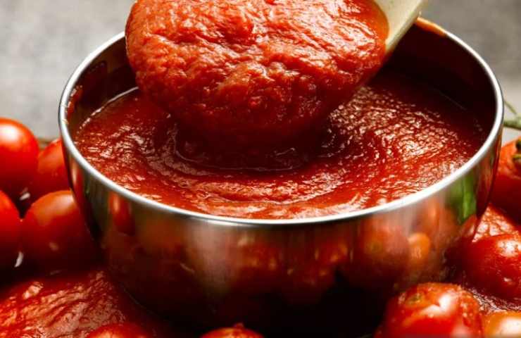 sugo nella pentola 