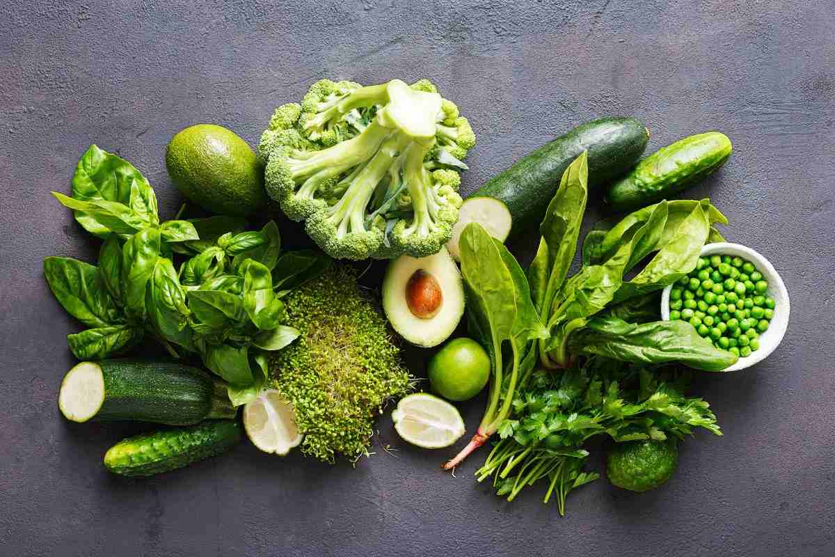 Le verdure detox che non possono mancare in tavola se vuoi sentirti più leggera