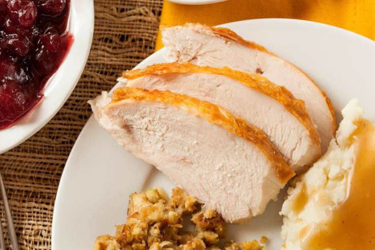 piatto con ingredienti vari