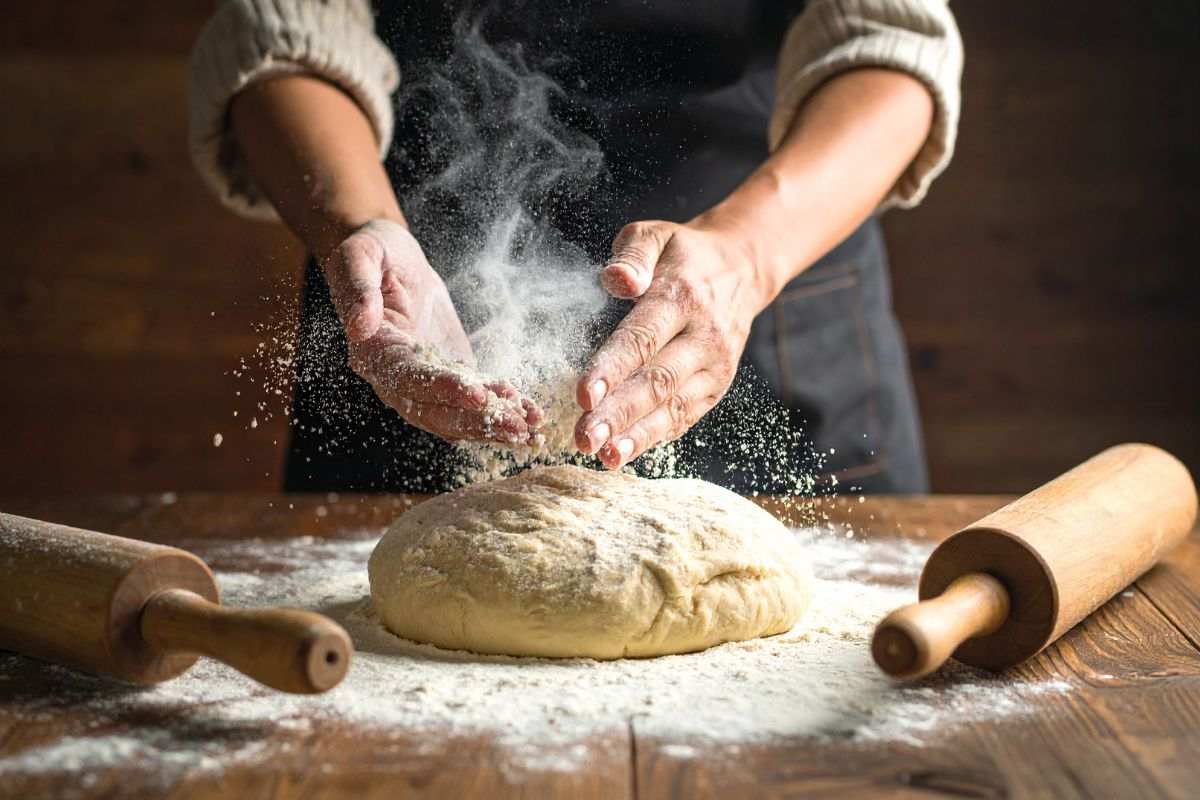 persona che fa il pane