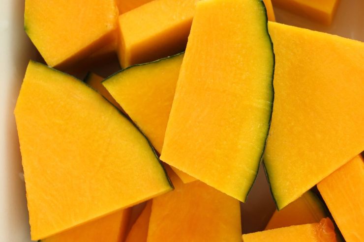 zucca cruda tagliata