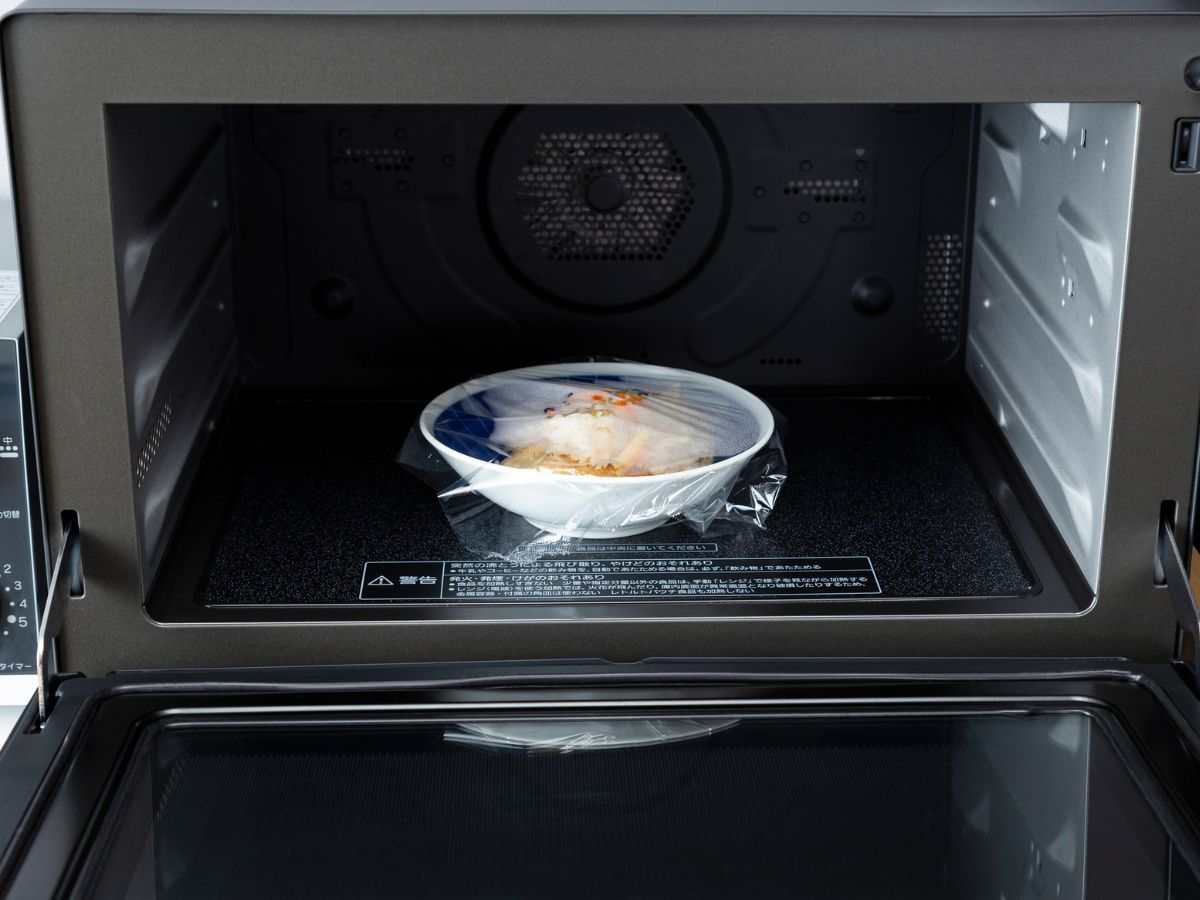 Riscaldare ripetutamente i cibi: bisogna fare attenzione alle conseguenze